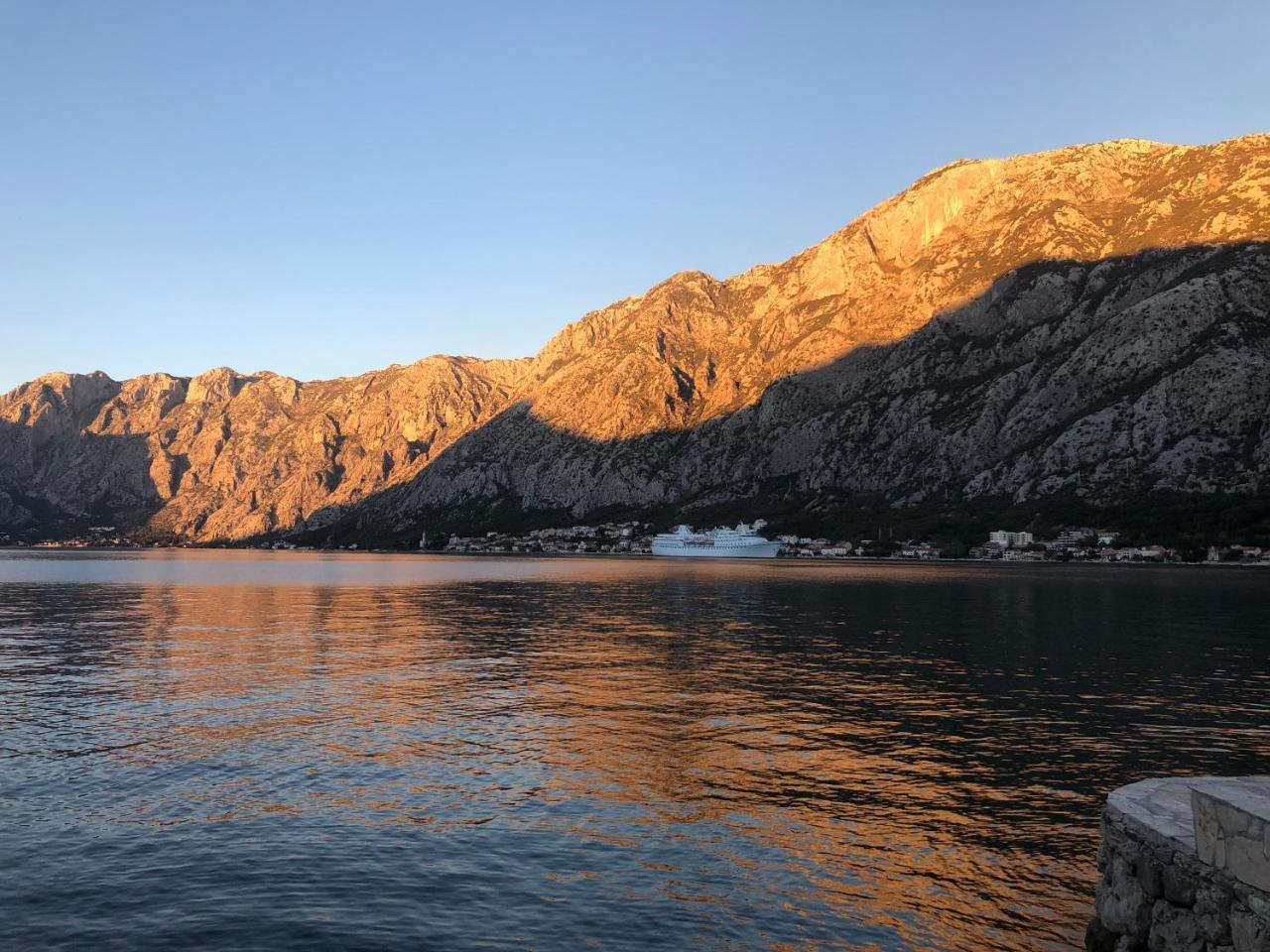 Bed and Breakfast Palazzo Sbutega Kotor Zewnętrze zdjęcie